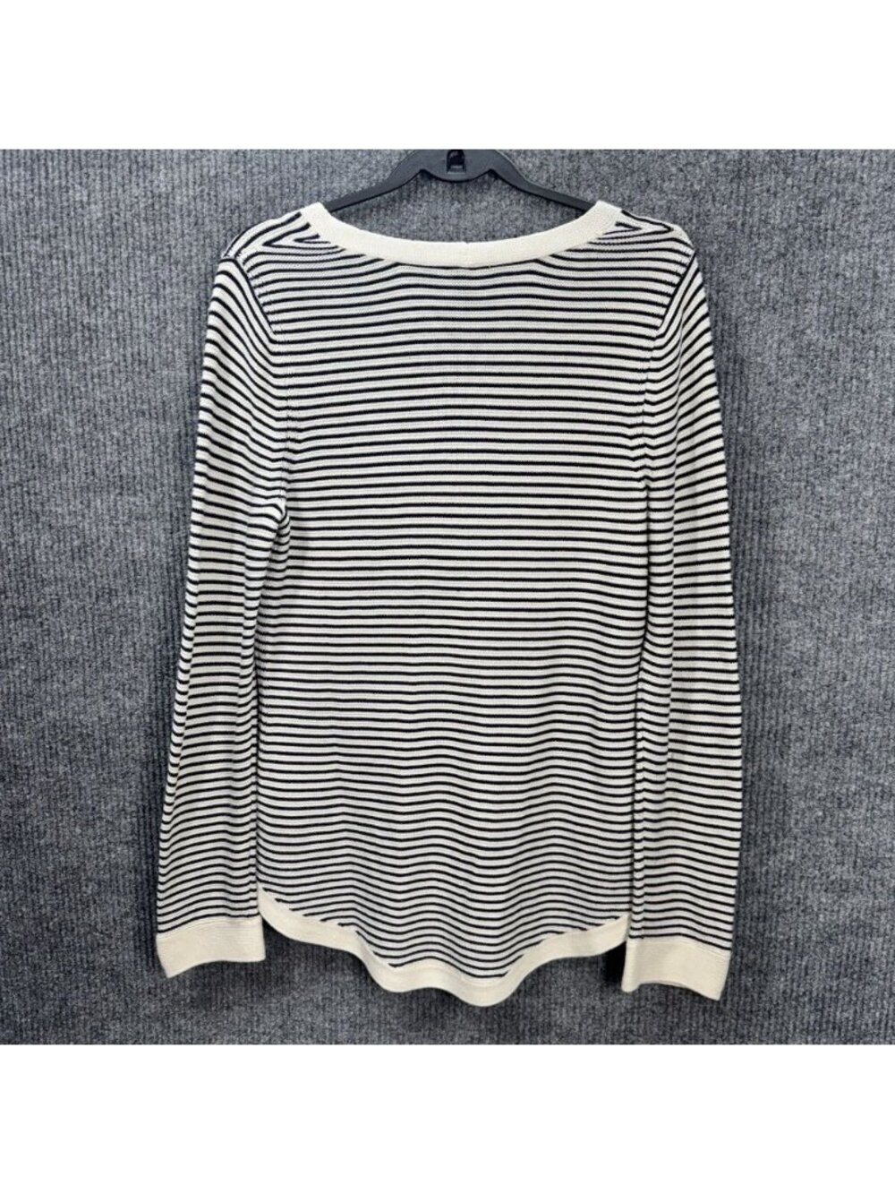 Talbots Sweater Top Women’s MP Petite Black Ivory Stripe Long Sleeve V-Neck Knit - Picture 5 of 10